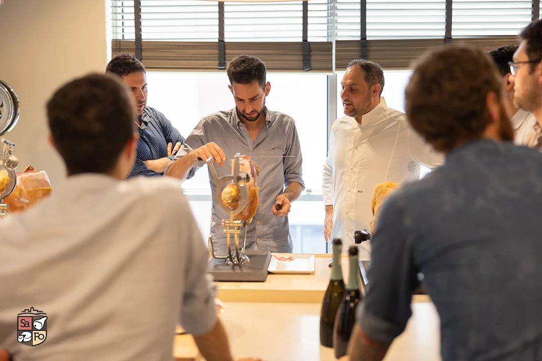 taglio a mano scuola UniSaFo Parma